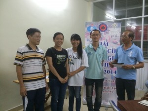 trao cup doi tre 2